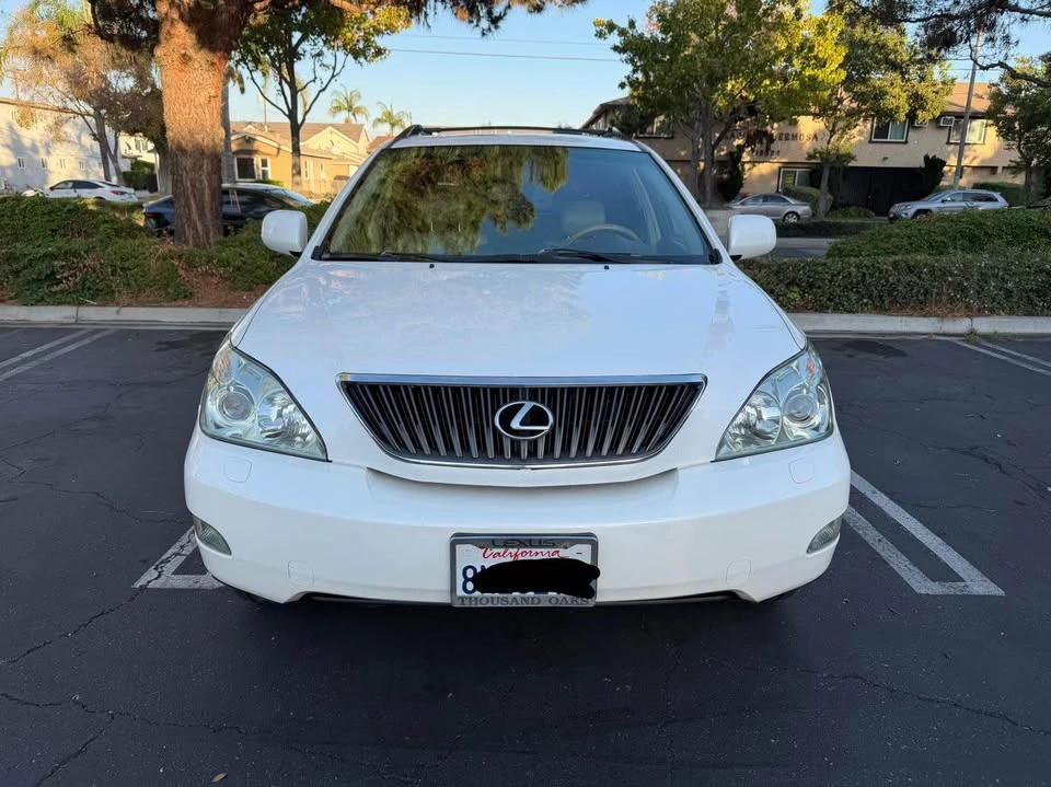 2007 Lexus RX 2nd Gen - Image 2 of 11