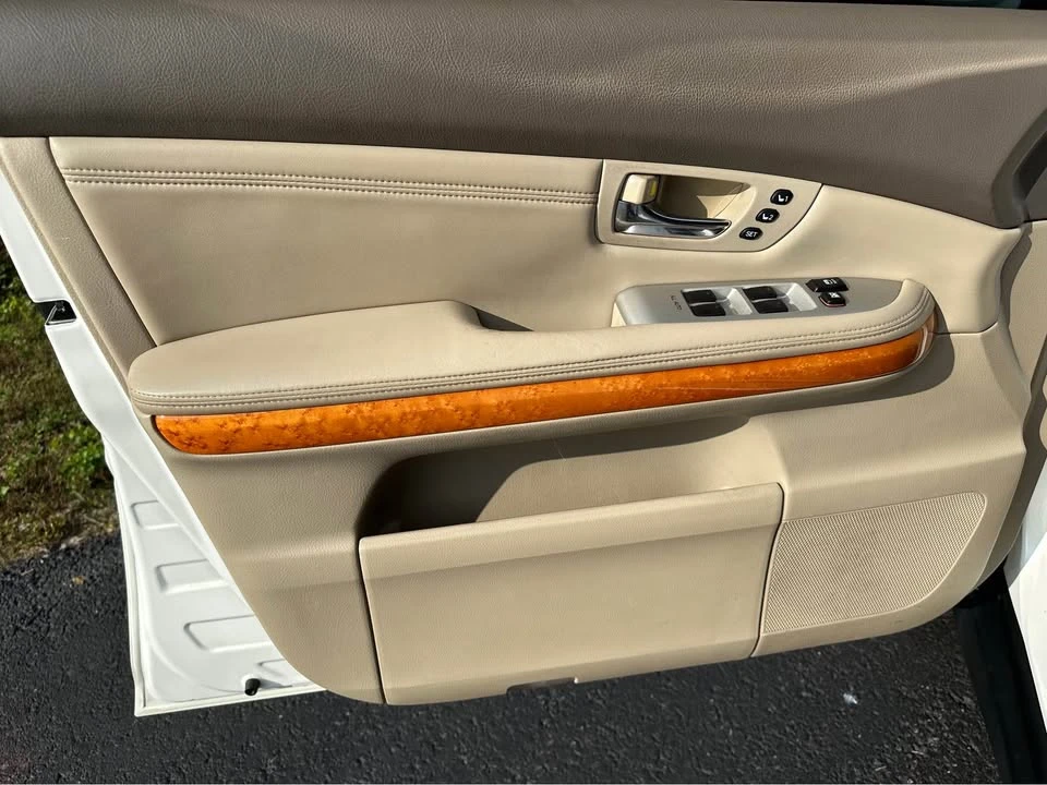 2007 Lexus RX 2nd Gen - Image 9 of 19