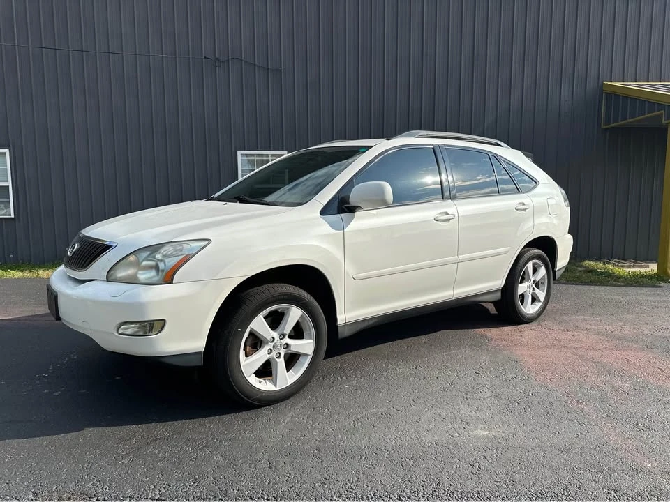 2007 Lexus RX 2nd Gen - Image 2 of 19