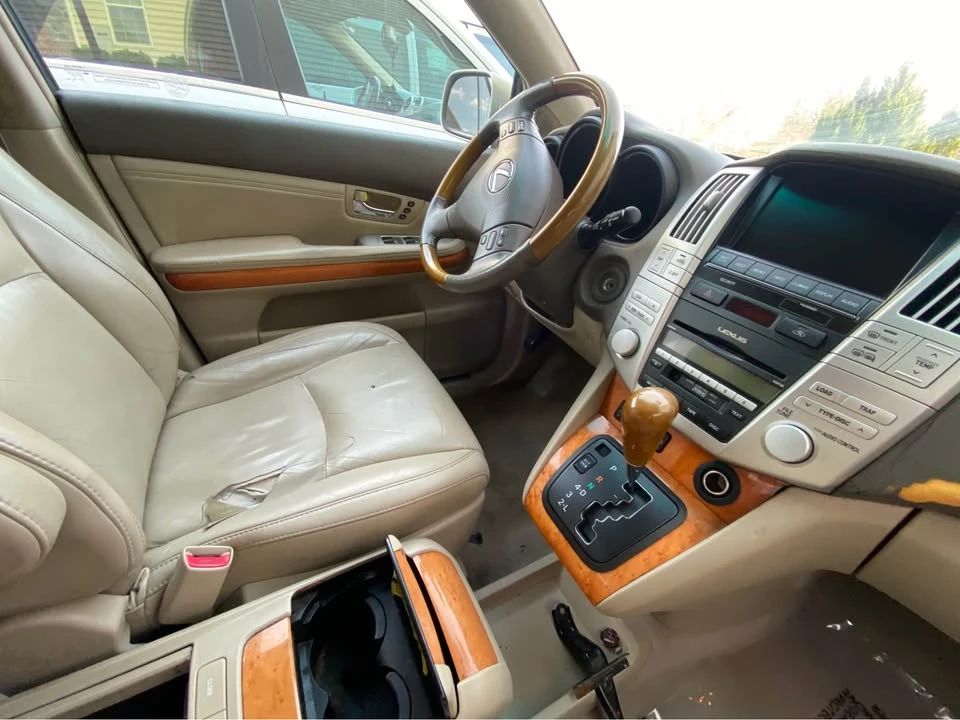 2007 Lexus RX 2nd Gen - Image 9 of 15