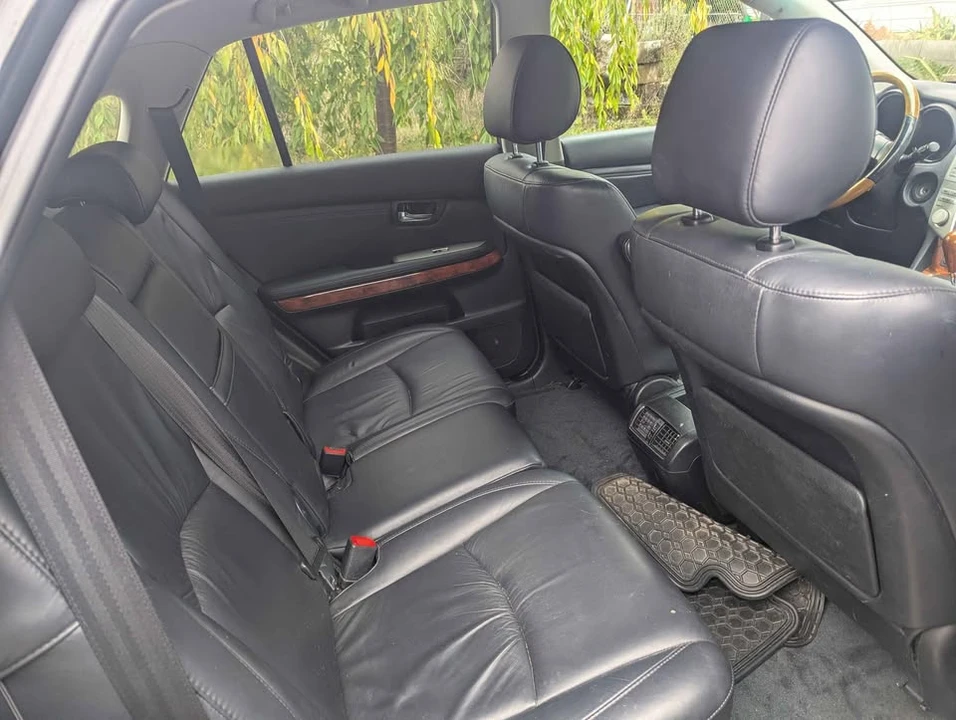 2007 Lexus RX 2nd Gen - Image 4 of 5