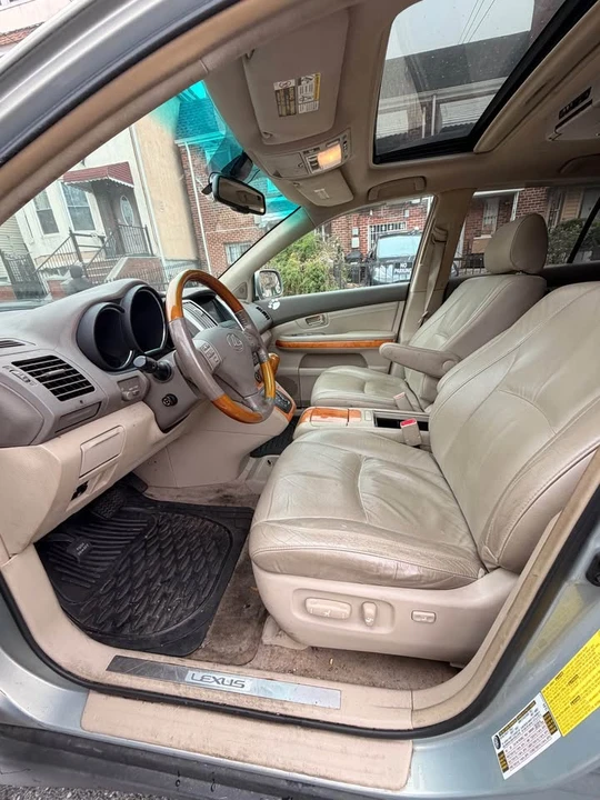 2007 Lexus RX 2nd Gen - Image 14 of 17