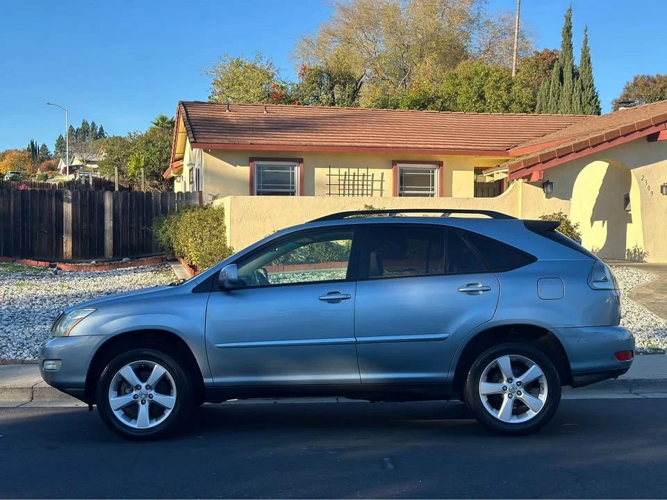 2007 Lexus RX 2nd Gen - Image 2 of 11