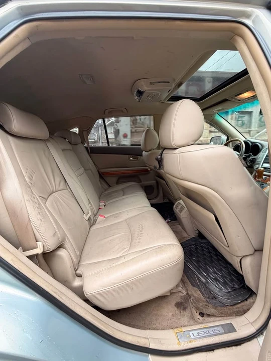2007 Lexus RX 2nd Gen - Image 12 of 17