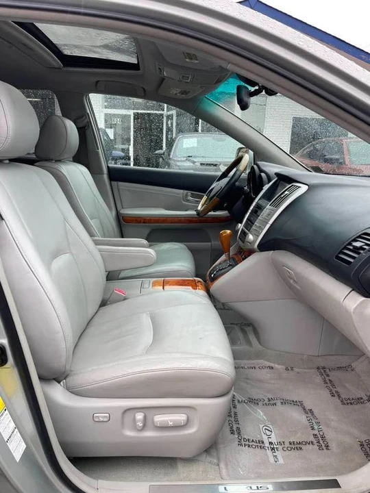 2007 Lexus RX 2nd Gen - Image 9 of 17