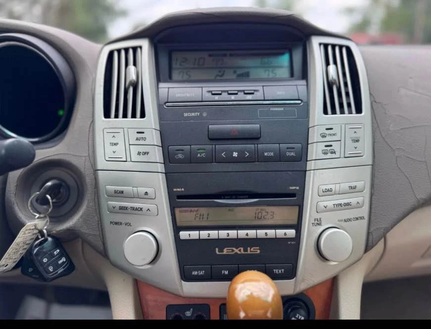 2007 Lexus RX 2nd Gen - Image 16 of 20
