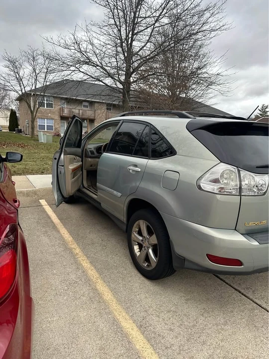 2007 Lexus RX 2nd Gen - Image 6 of 10