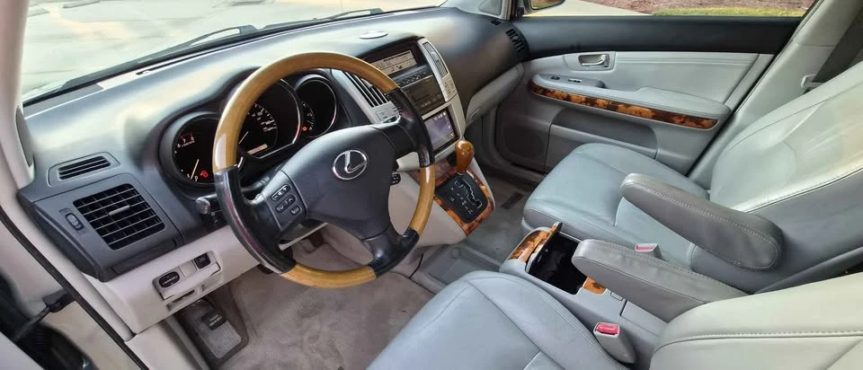 2007 Lexus RX 2nd Gen - Image 12 of 20