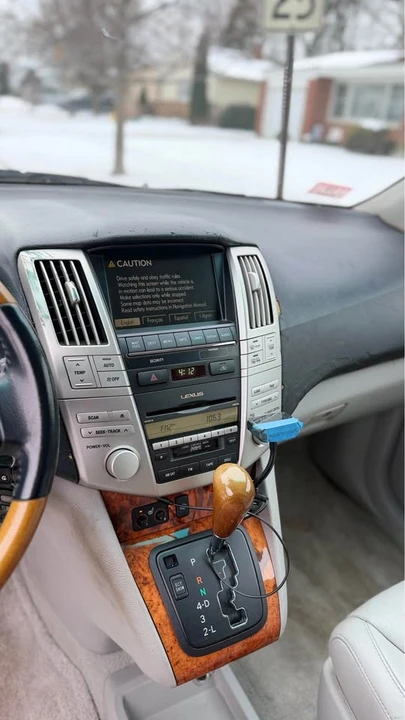 2007 Lexus RX 2nd Gen - Image 12 of 17