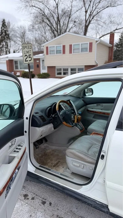 2007 Lexus RX 2nd Gen - Image 9 of 17