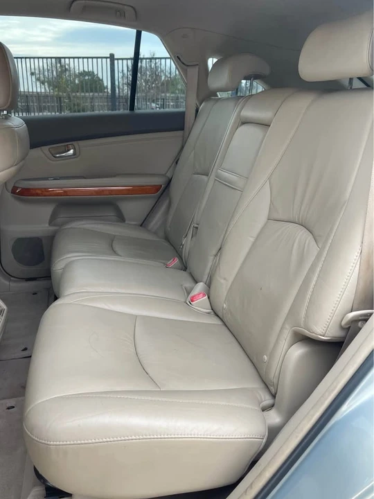 2007 Lexus RX 2nd Gen - Image 11 of 17