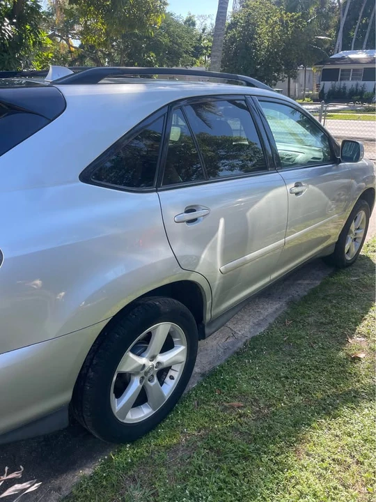 2007 Lexus RX 2nd Gen - Image 3 of 10