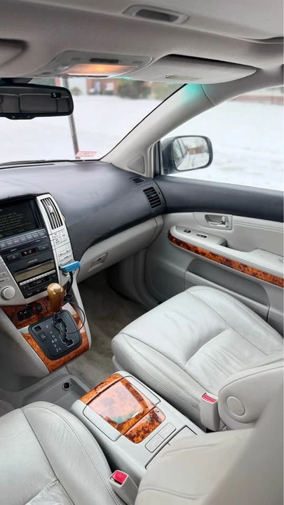 2007 Lexus RX 2nd Gen - Image 14 of 17