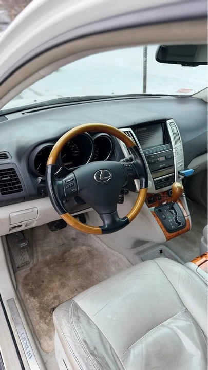 2007 Lexus RX 2nd Gen - Image 10 of 17