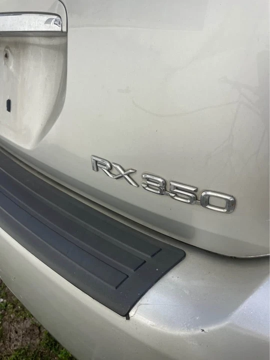 2007 Lexus RX 2nd Gen - Image 6 of 10
