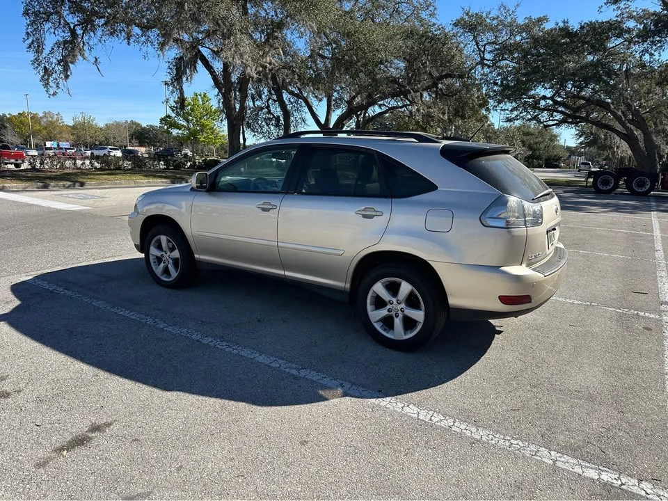 2007 Lexus RX 2nd Gen - Image 7 of 20