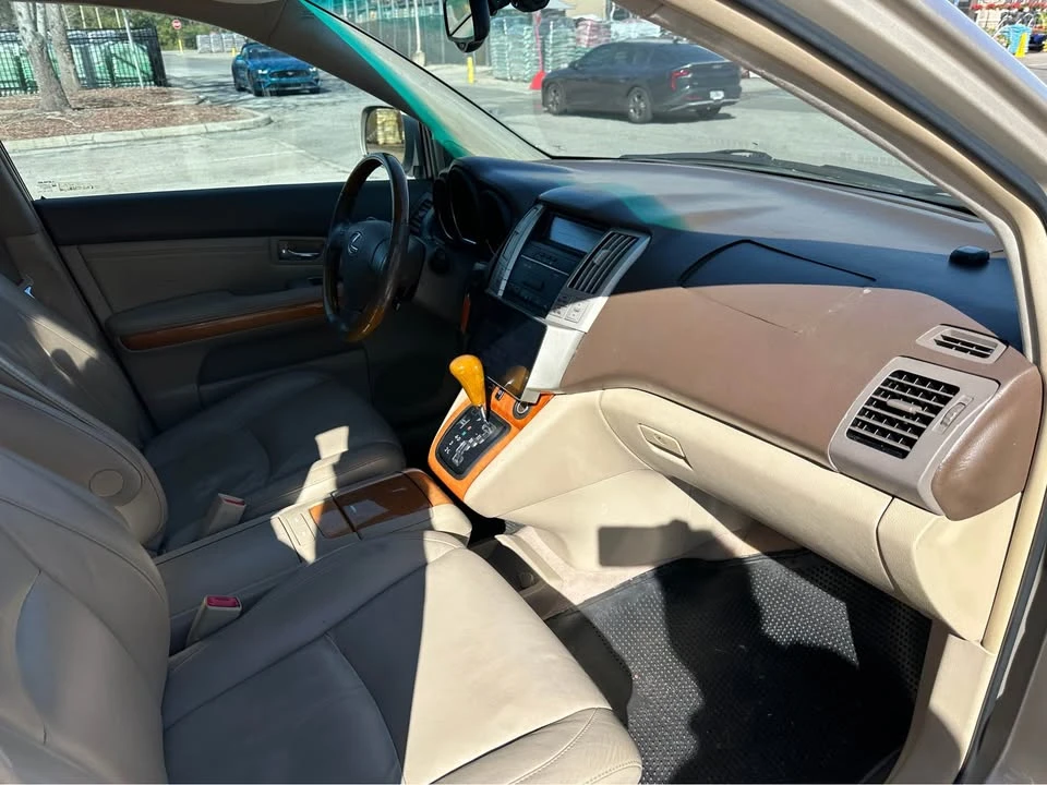 2007 Lexus RX 2nd Gen - Image 11 of 20