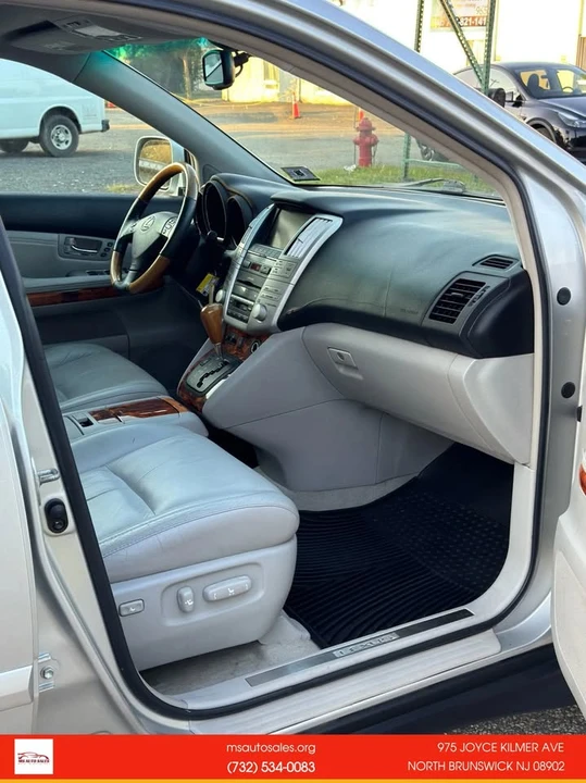 2007 Lexus RX 2nd Gen - Image 9 of 20