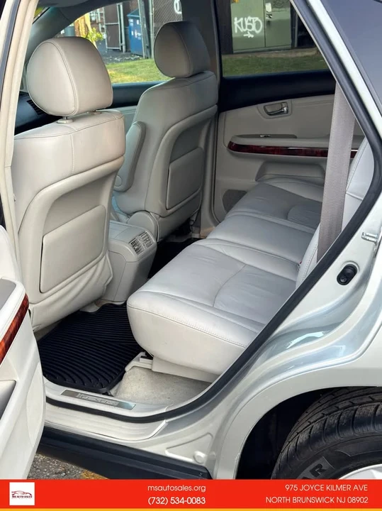 2007 Lexus RX 2nd Gen - Image 13 of 20