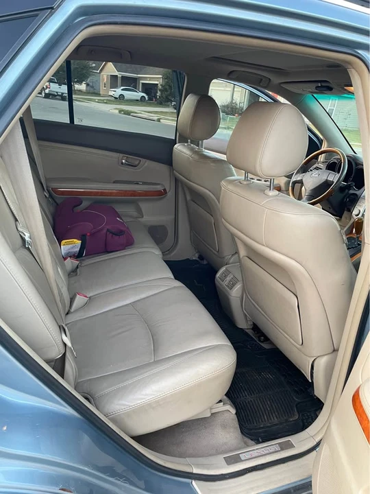 2007 Lexus RX 2nd Gen - Image 12 of 15