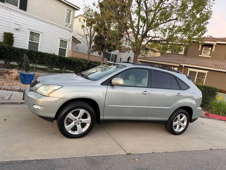 2007 Lexus RX 2nd Gen - Image 3 of 16