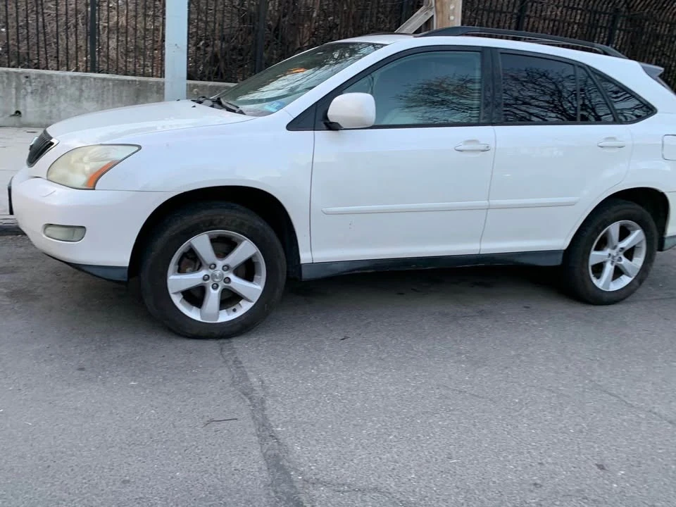 2007 Lexus RX 2nd Gen - Image 2 of 8