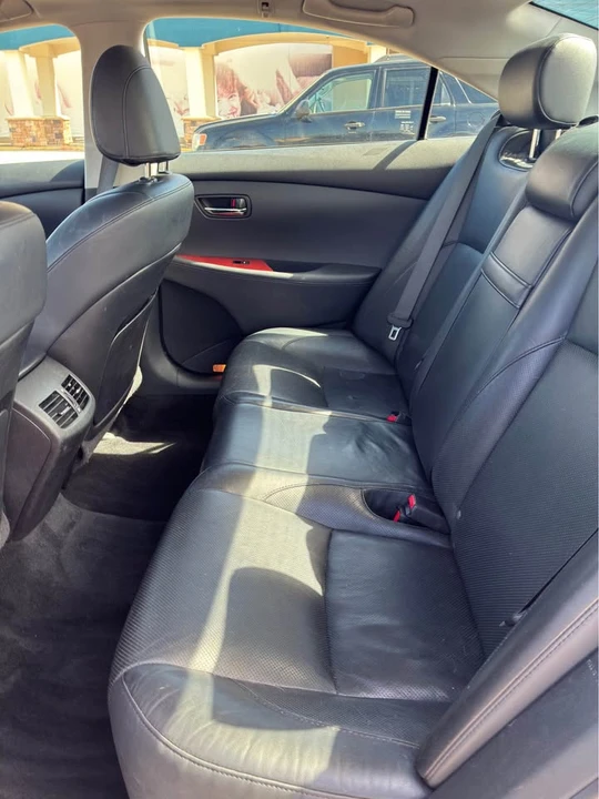 2007 Lexus RX 2nd Gen - Image 12 of 16