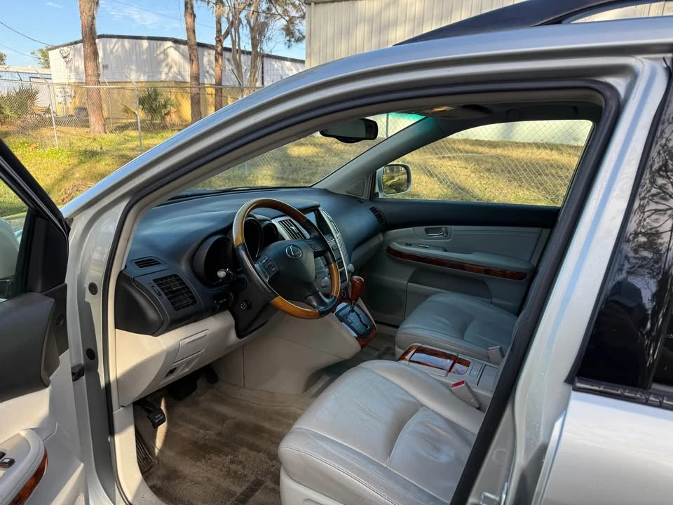 2007 Lexus RX 2nd Gen - Image 10 of 20