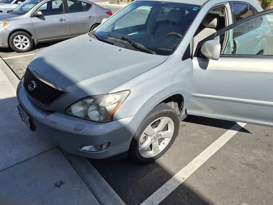 2007 Lexus RX 2nd Gen - Image 9 of 13
