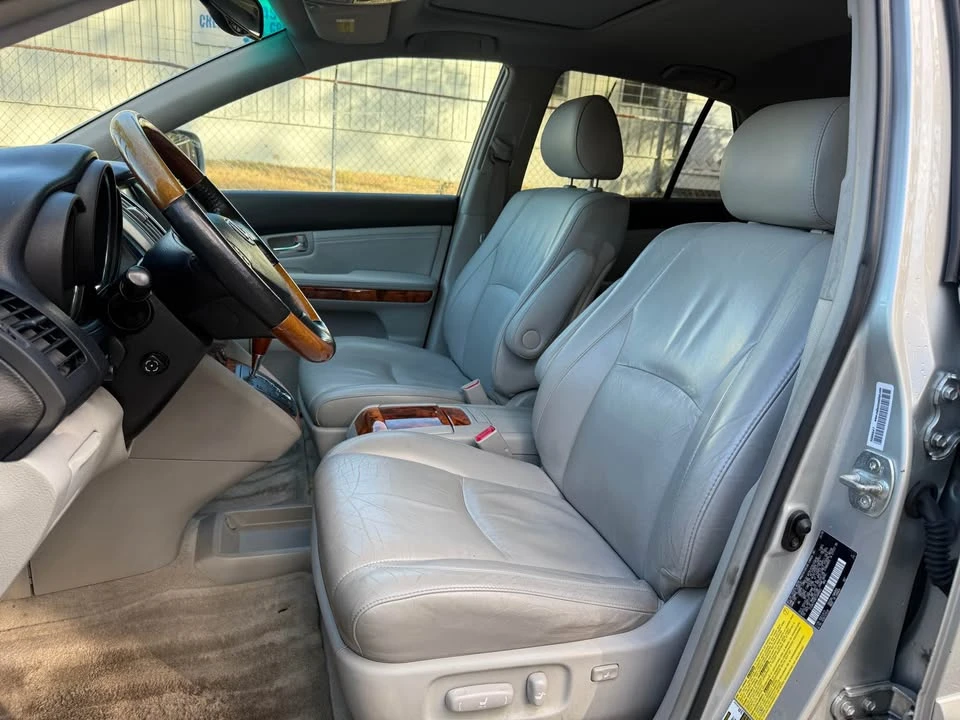 2007 Lexus RX 2nd Gen - Image 9 of 20