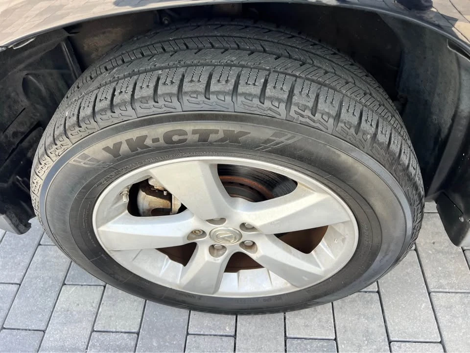 2007 Lexus RX 2nd Gen - Image 11 of 15