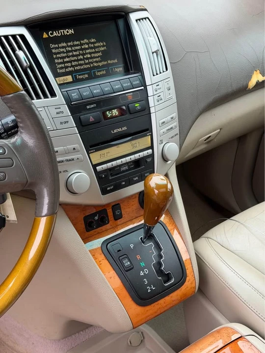 2007 Lexus RX 2nd Gen - Image 13 of 14