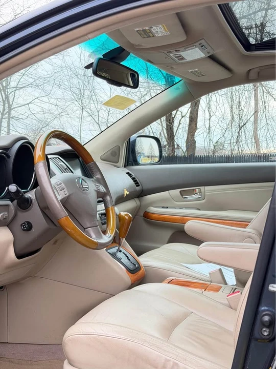 2007 Lexus RX 2nd Gen - Image 10 of 14