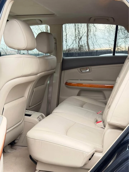 2007 Lexus RX 2nd Gen - Image 8 of 14