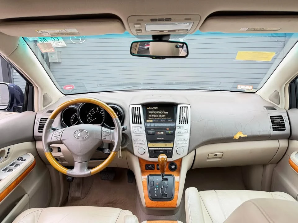 2007 Lexus RX 2nd Gen - Image 9 of 14