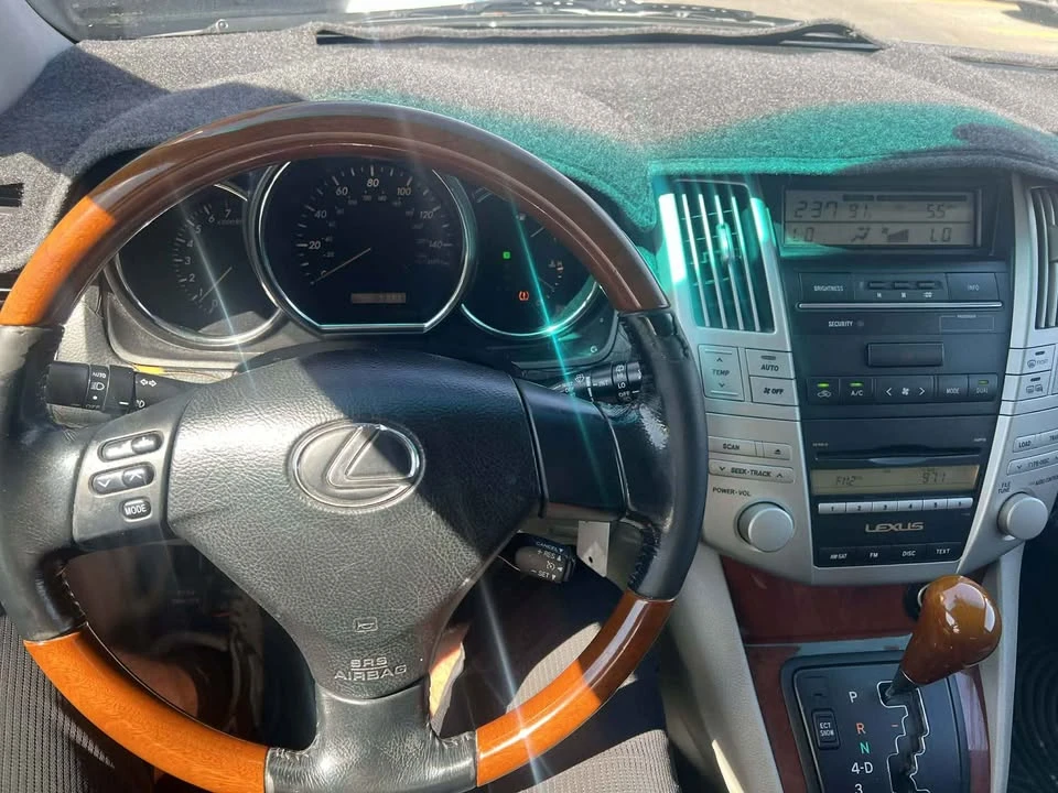 2007 Lexus RX 2nd Gen - Image 6 of 10