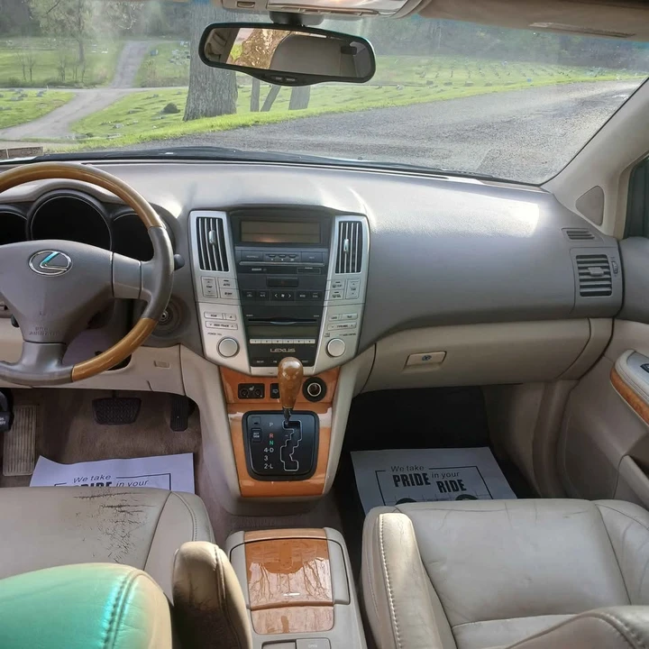 2007 Lexus RX 2nd Gen - Image 11 of 15