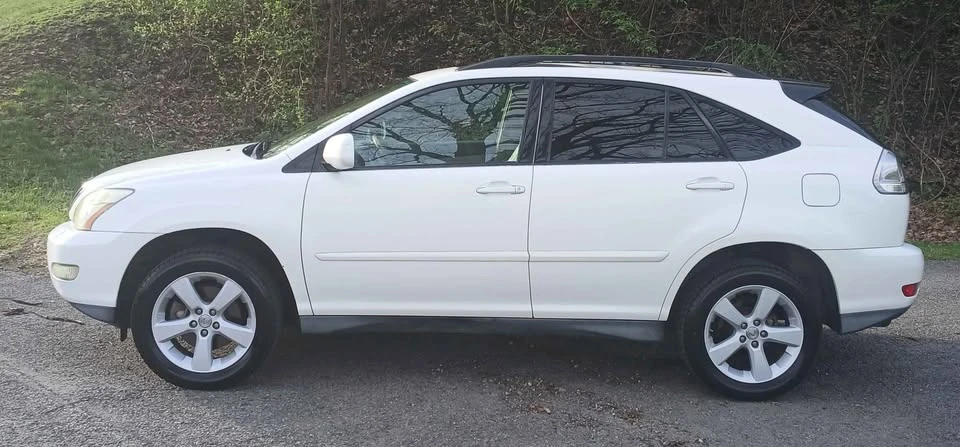 2007 Lexus RX 2nd Gen - Image 2 of 15
