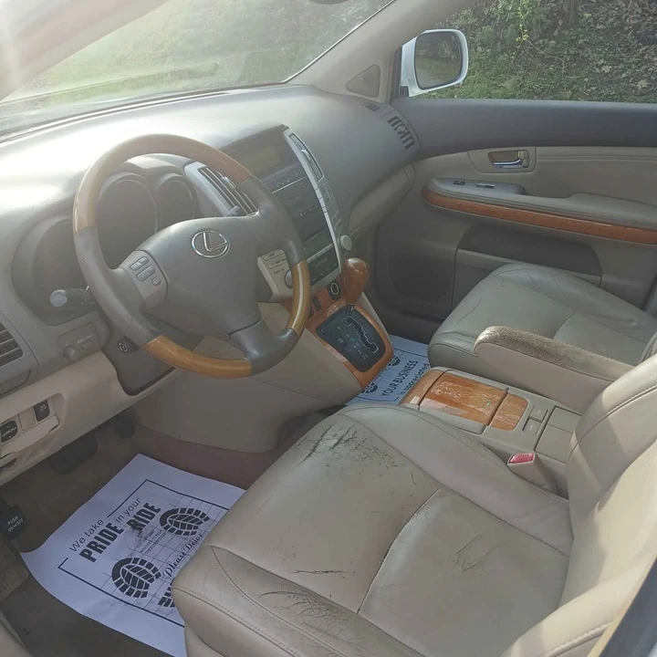 2007 Lexus RX 2nd Gen - Image 9 of 15