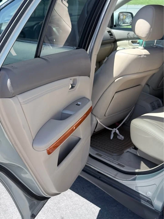 2007 Lexus RX 2nd Gen - Image 7 of 17