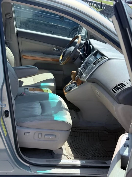 2007 Lexus RX 2nd Gen - Image 10 of 17