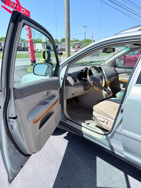 2007 Lexus RX 2nd Gen - Image 13 of 17