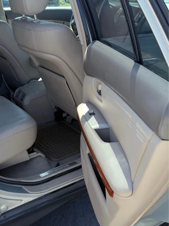 2007 Lexus RX 2nd Gen - Image 5 of 17