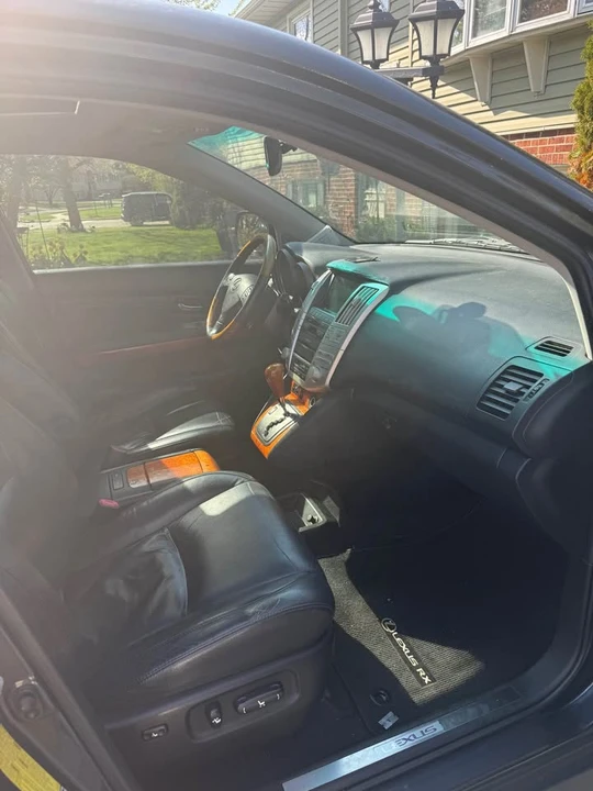 2007 Lexus RX 2nd Gen - Image 4 of 13