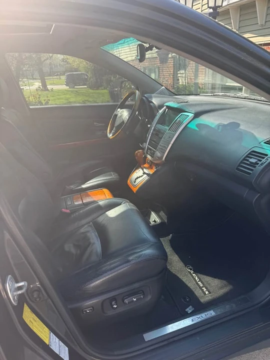 2007 Lexus RX 2nd Gen - Image 3 of 13