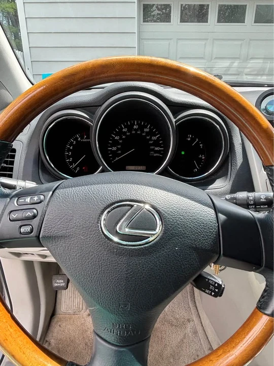 2007 Lexus RX 2nd Gen - Image 10 of 16