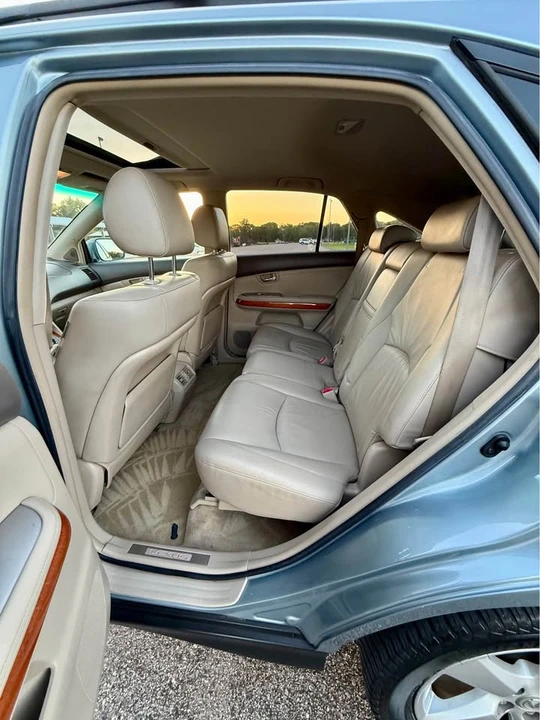 2007 Lexus RX 2nd Gen - Image 11 of 20