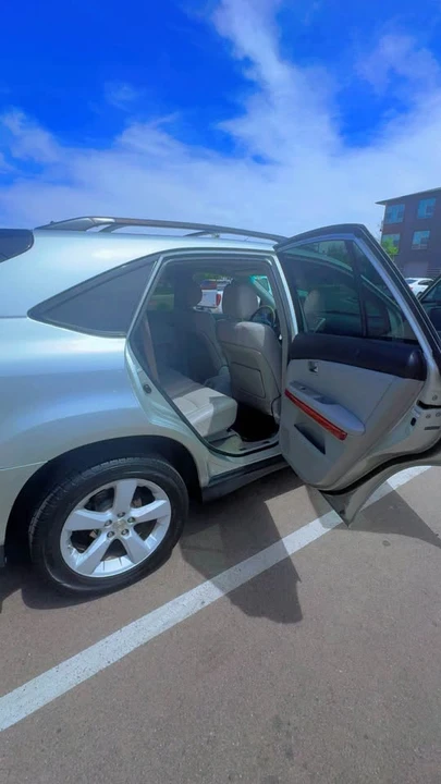 2007 Lexus RX 2nd Gen - Image 7 of 11
