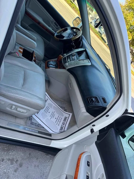 2007 Lexus RX 2nd Gen - Image 11 of 16