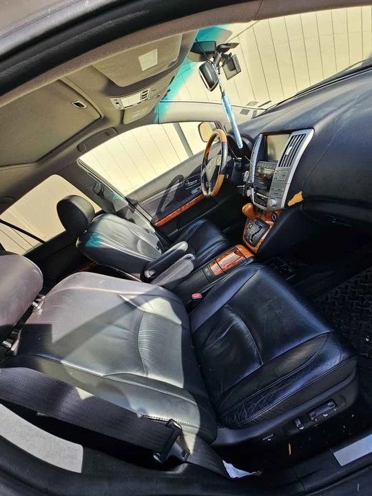 2007 Lexus RX 2nd Gen - Image 13 of 14